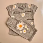 ست لباس راحتی دخترانه کودک نخی طرح گل؛ خنک، راحت و دوست‌داشتنی برای روزهای گرم - تصویر 4